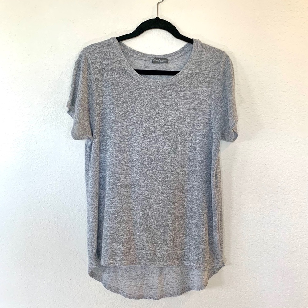 Super soft grey Market & Spruce tee